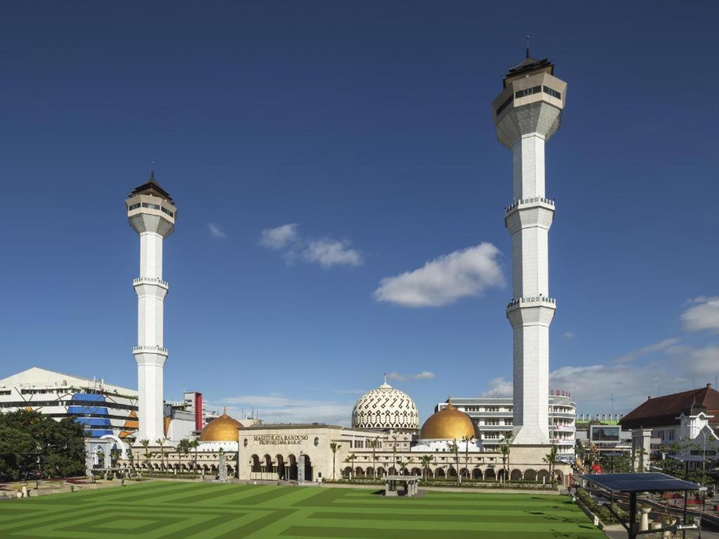 Super Oyo 2672 Bee M Syariah Hotel Bandung Exterior photo
